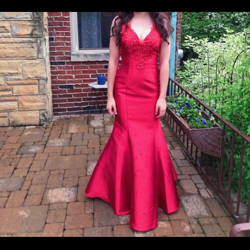 Red prom dress